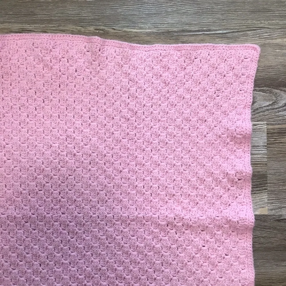 N/A pink crochet